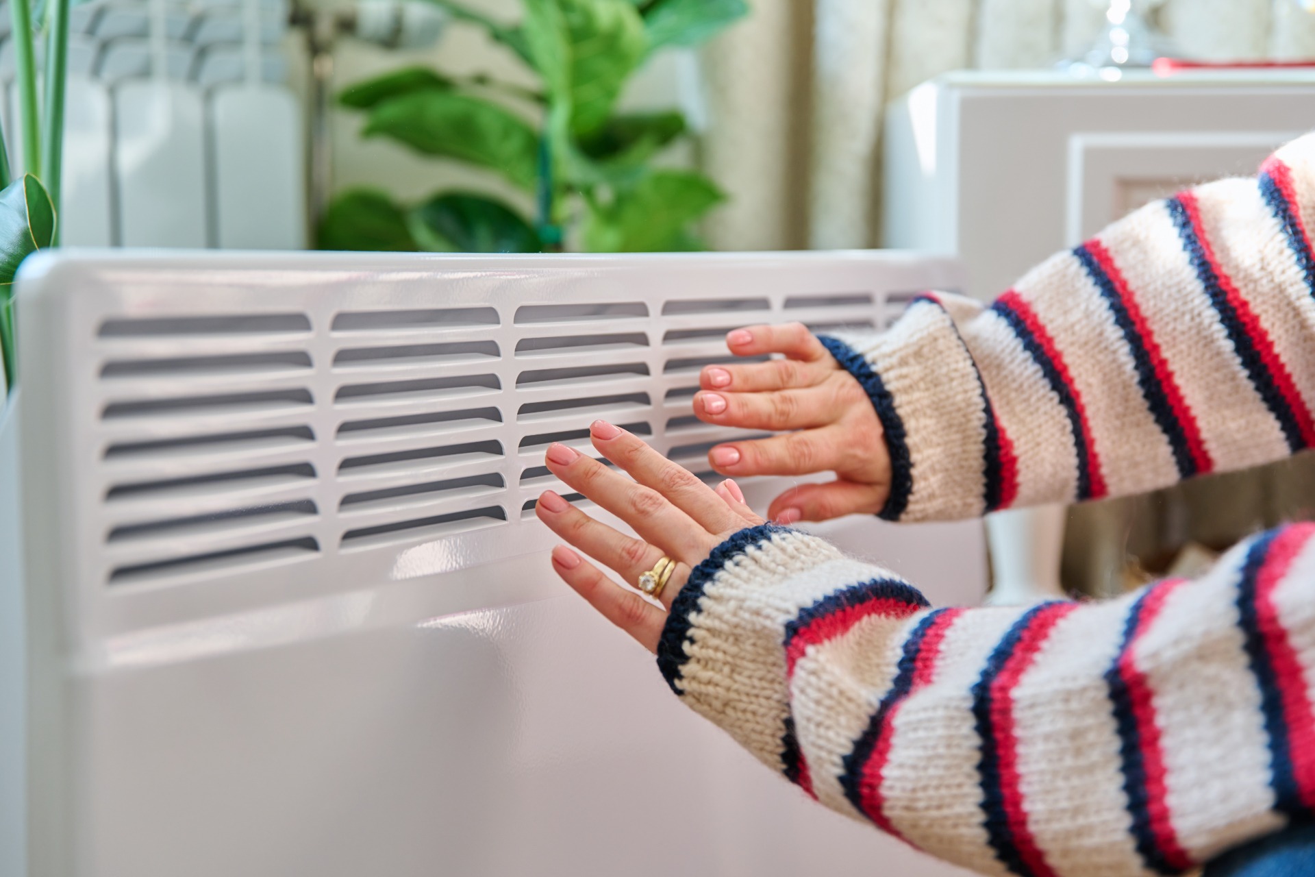 collaborateurs Imex 16 dans un sous-sol avec une pompe à chaleur agence infini